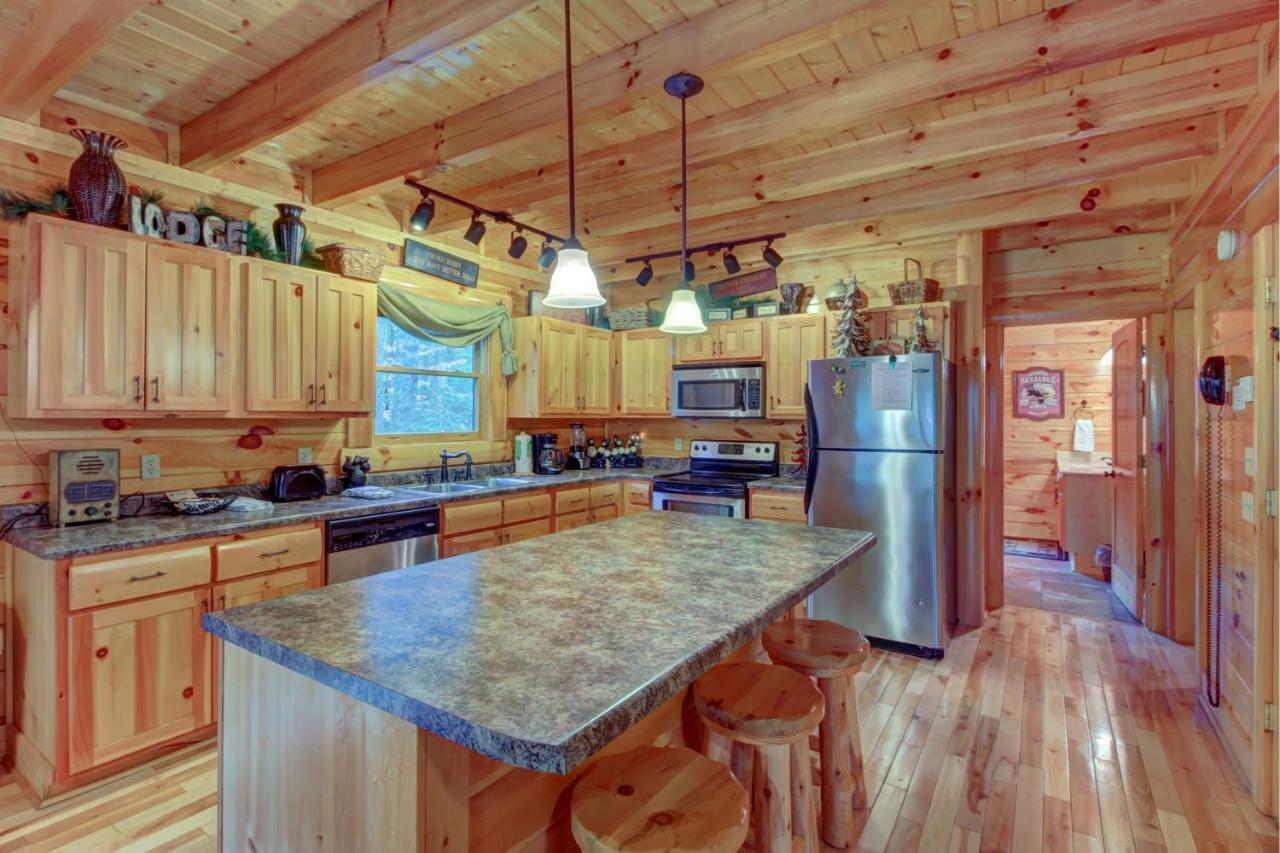 Вилла Bearfoot Retreat Waldens Creek Экстерьер фото
